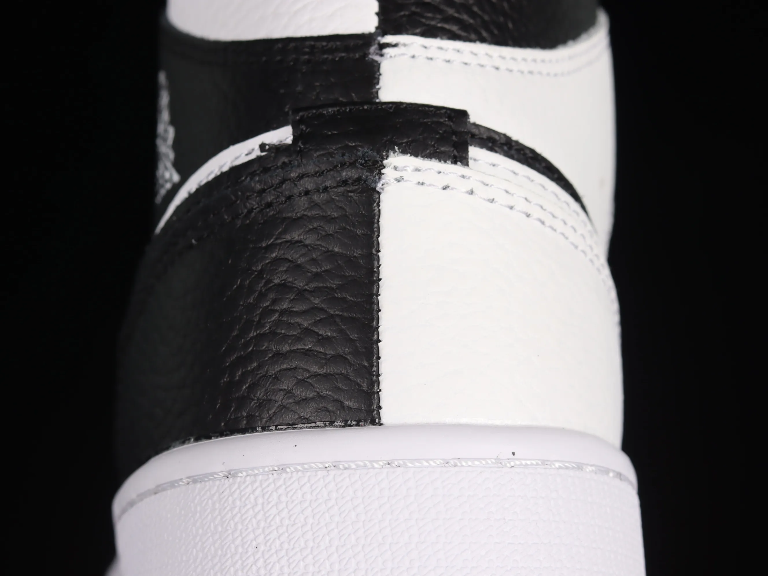 All Categories Air Jordan Jordan Series Basketball Shoes Air Jordan 1 Mid Air Jordan 1 Mid "Homage" AJ1 Joe 1 Black and White Panda China Basketball Shoes DR0501-101